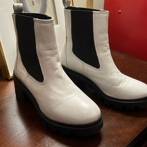 Enjoiya Dana White Leather Heeled Ankle Boots size 6.5 US 37 EUC